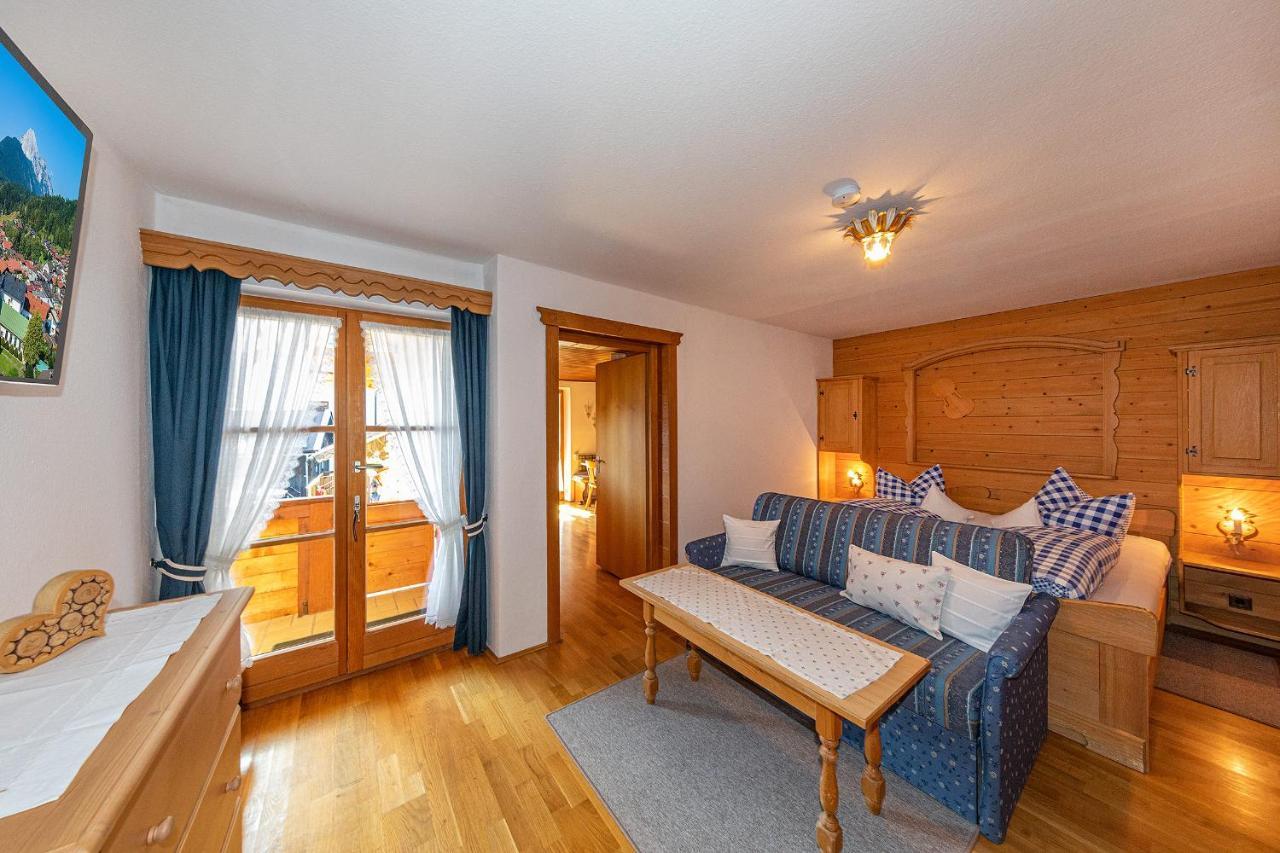 Apartamento Beim Gschdoaga Mittenwald Exterior foto